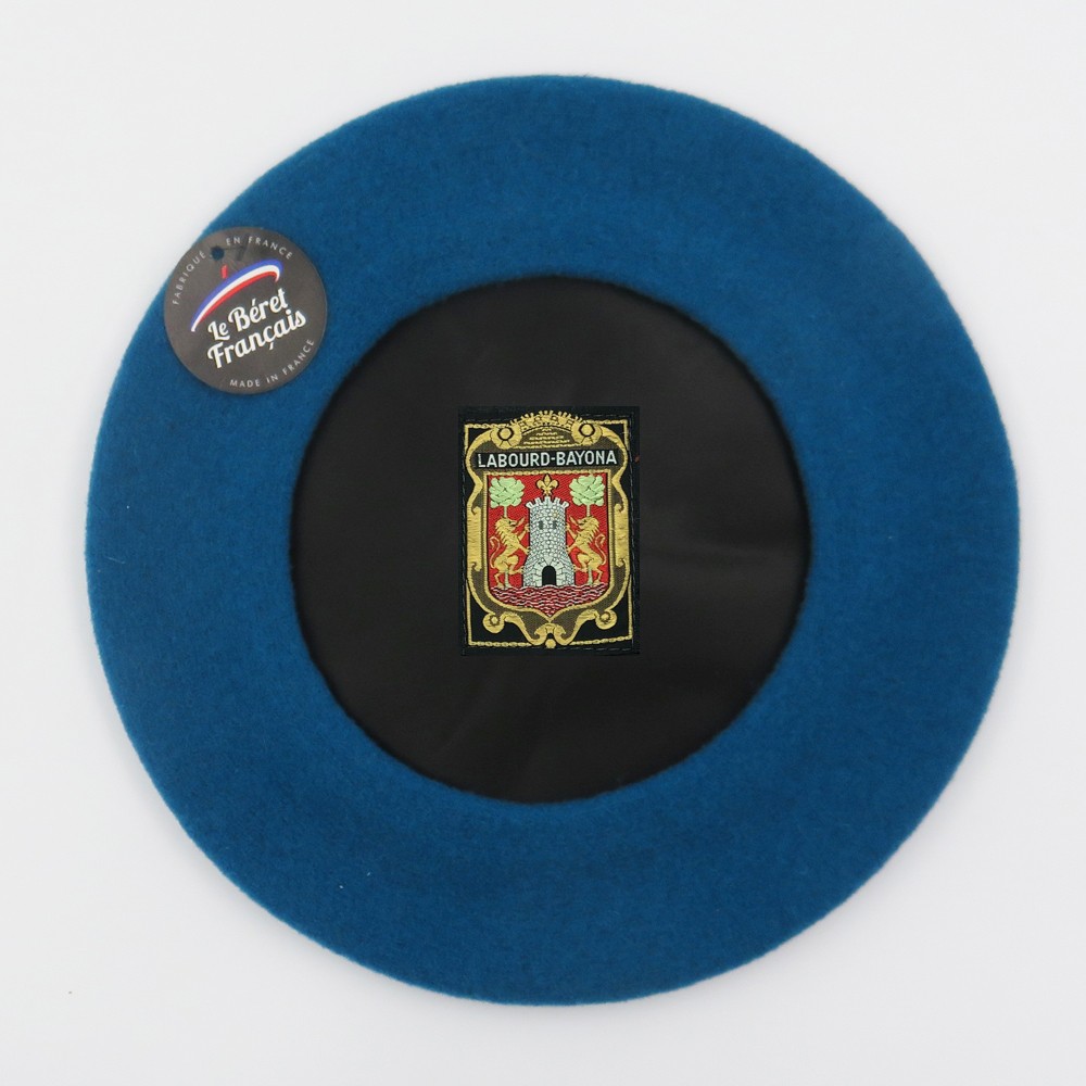 Béret basque avec écusson bayonne