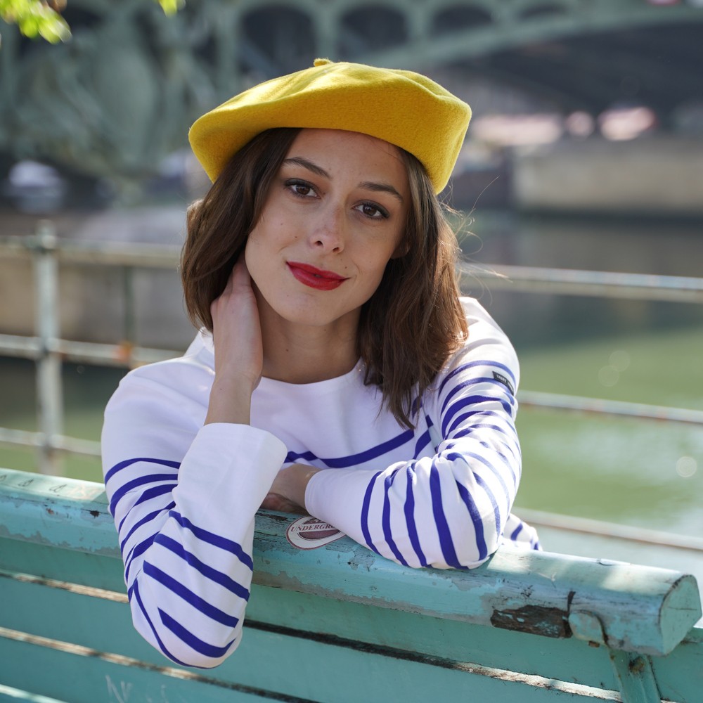 Classic Mustard Beret Woman