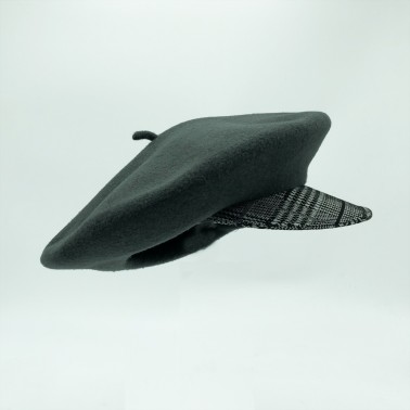 Grey cap beret with a prince of galle